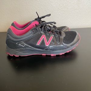 New Balance Rockstop off-road shoes.  Size 7.5